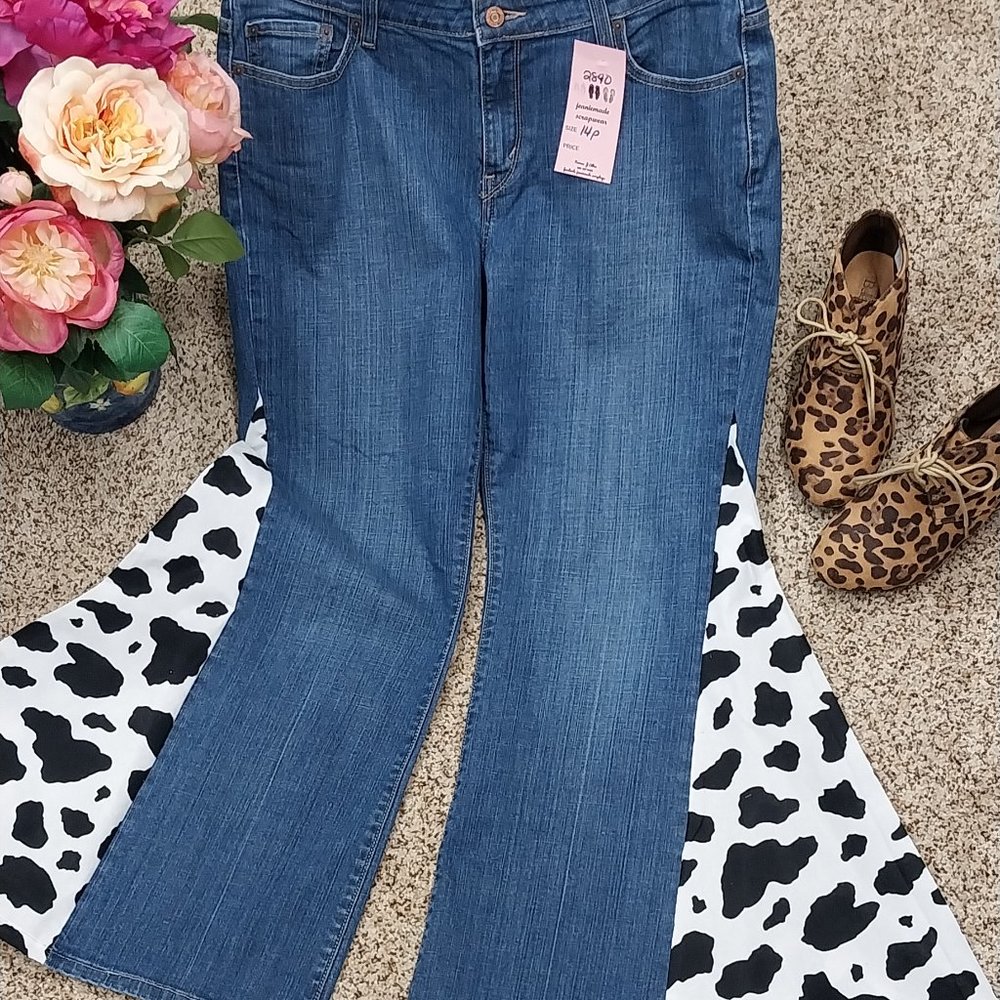 2890 Size 14P Levi's 515 Black and White Cow Print Upcycled Bell-Bottoms - Picture 1 of 6